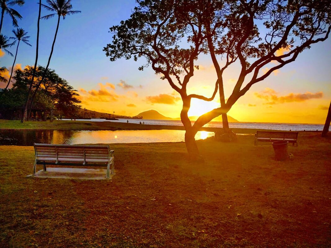 Aloha Friday Photo: Sunrise a Kahala Beach, Honolulu