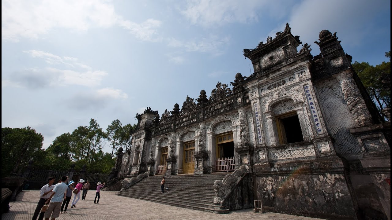 Travel Guide to Hue - Vietnam