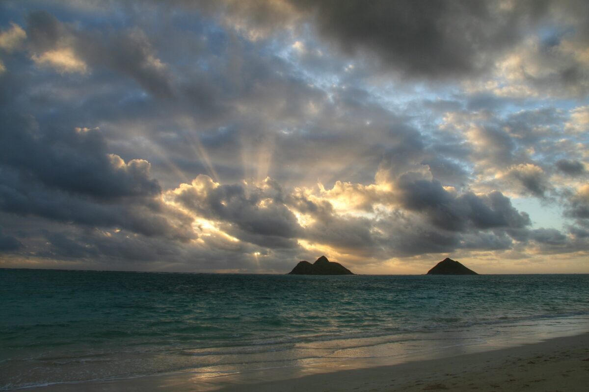 2022 storms into Hawaii