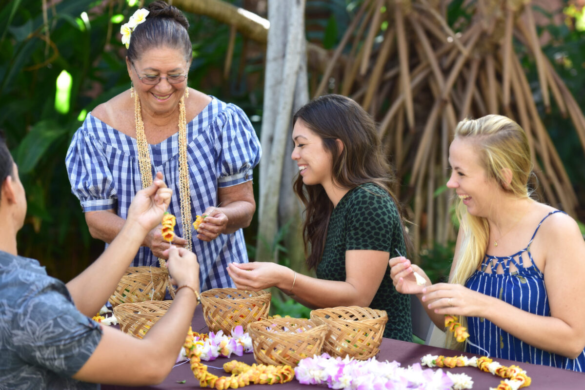 Immerse Yourself in Hawaiian Culture with these Lei-Making Classes 