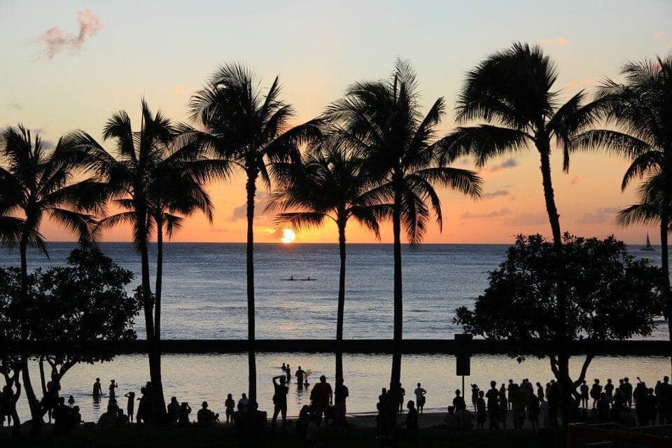 Aloha Friday Photo: Stopping for sunset time