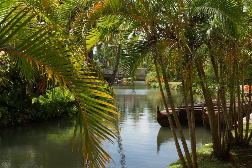 Aloha Friday Photo: Beautiful lagoon scene from the Polynesian Cultural Center